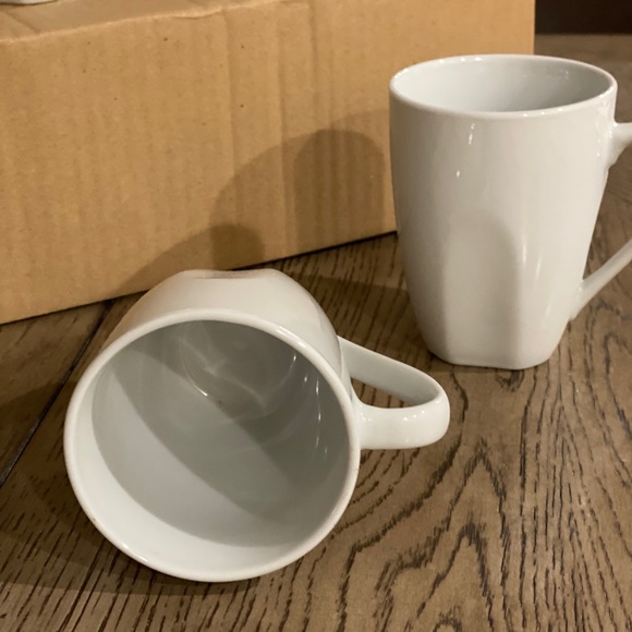 New, Tabletops Avenue 4 11oz ceramic mugs - Picture 3 of 6